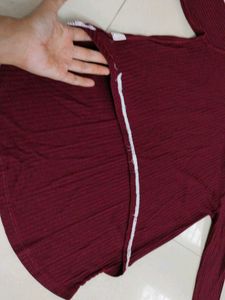 maroon top