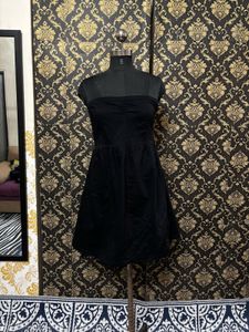 Chic Black Strapless Mini Dress