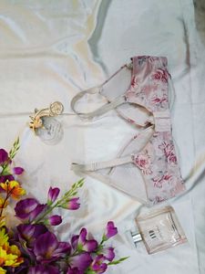 🇳🇿💫🎀Floral Padded Bra