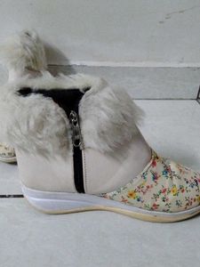 Floral Print Fur Trimmed Flats