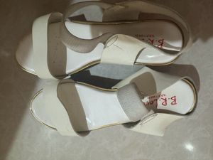 White Wedges