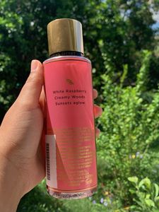 Victoria's Secret Radiant Berry Mist