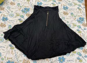 Sleeveless Black Zip-Up Top