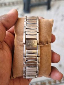 Valgari Quartz Water Resistant Watch