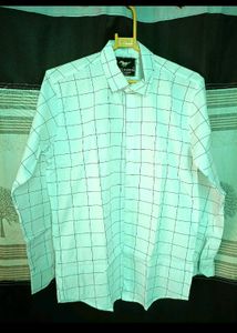 Men's White & Black Checkered Shirt L size