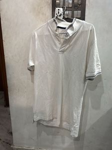 “Men’s White Tshirt With Colar