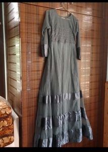 Elegant Long Sleeve Grey Gown