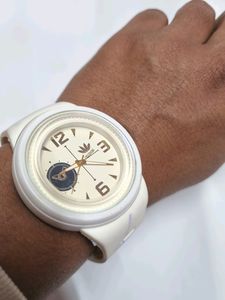 Watch ⌚️ White Color For Man 80%off