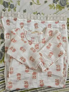 Charming White Floral Print Kurta