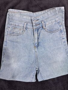 Urbanic Light Wash Denim Jeans