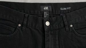 H&amp;M Men’s Slim Fit Jeans –[BLACK] – Size [32]