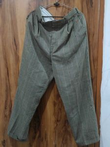 Classic Plaid Trousers