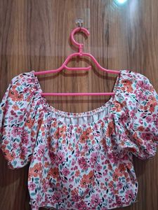 Charming Floral Puff Sleeve Top