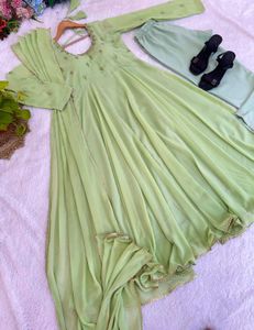 Elegant Green Kurta Set with Pants