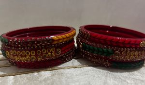 Red Embellished lac Bangles Set