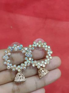 Maang Tikka with Gold Finish and neck se