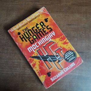 The Hunger Games Mockingjay By Suzanne Collins