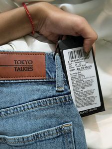 Light Wash Ripped Jeans