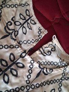 Cream &amp; Black Printed Sleeveless Top