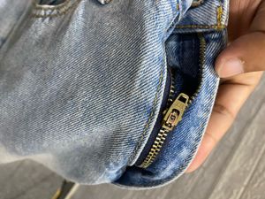 wide leg baggy jeans