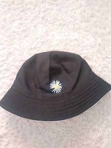 Cute Daisy Reversible Bucket Hat (New )