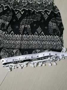 Printed Pom-Pom Short