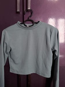 round neck crop top