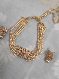 Elegant Pearl Necklace Set