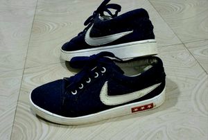 Abj Shoes 👟 Size 6.5