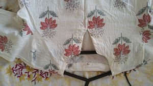 Beautiful White Floral Print Kurta Set