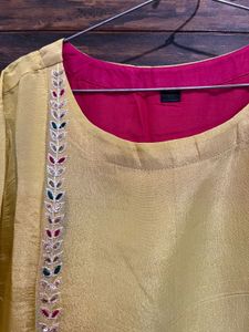 🌻Designer Yellow Silk Embroidered Kurta
