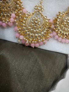 Elegant Kundan Jewelry Set