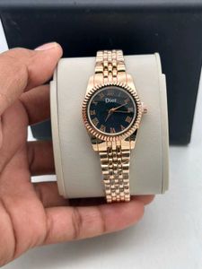 DIOR PREMIUM QUALITY LADIES WATCH DAILY WEAR GOOD