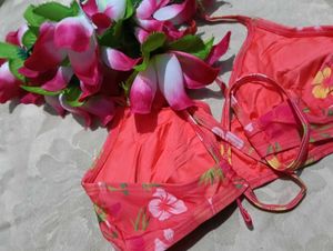 28.Floral Bikini Top