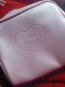 Too Faced Heart Pouch ♥️💕