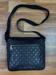 Louis Vuitton Damier Infini District Messenger Bag
