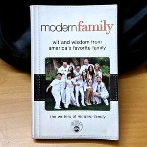 Modern Family: Wit Wisdom America's Favourite