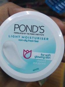 POND'S Light Moisturizer