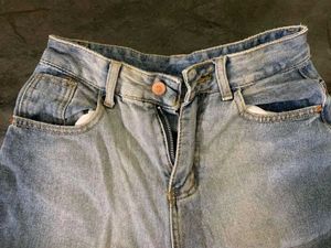 Distressed Wide Leg Jeans