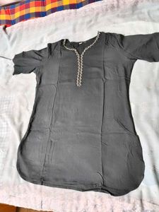 Elegant Embroidered Grey Kurta