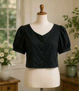 Chic Black Cropped Puff Sleeve Top