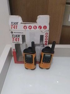 Motorola TLKR T41 Walkie-Talkies (Pair)