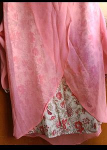Elegant Pink Kurta Suit with Floral Design💕