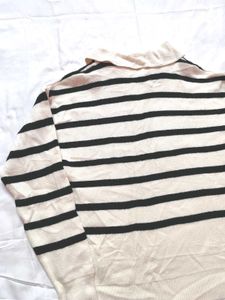 Off White And Black Cardigan 💫
