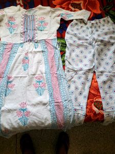 White Kurta Set with Floral Print