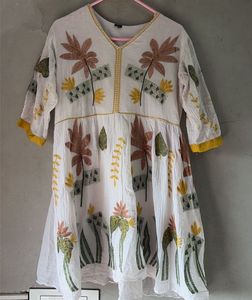 Embroidered White Cotton Kurta