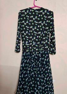 Chic Wrap Dress with Abstract Print