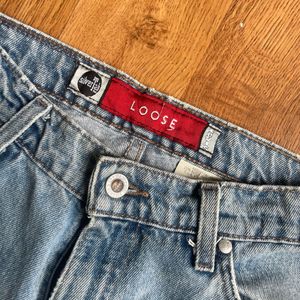 vintage Levis silver tab loose fit.