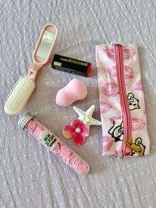 Cute accessories and beauty essentials set