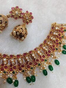 Necklace Set In Kemp Stone